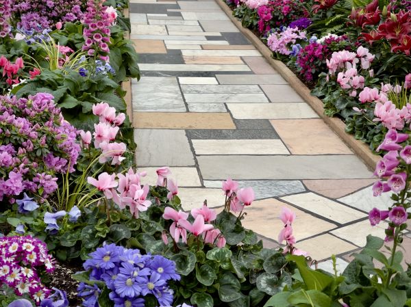 Cost of Garden Path Installation in Valrico