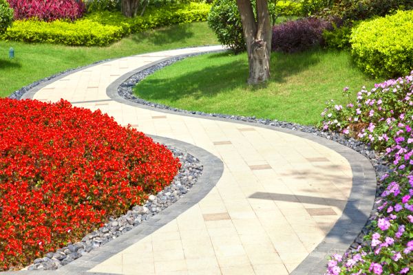 Cost of Garden Walkway Installation in Valrico