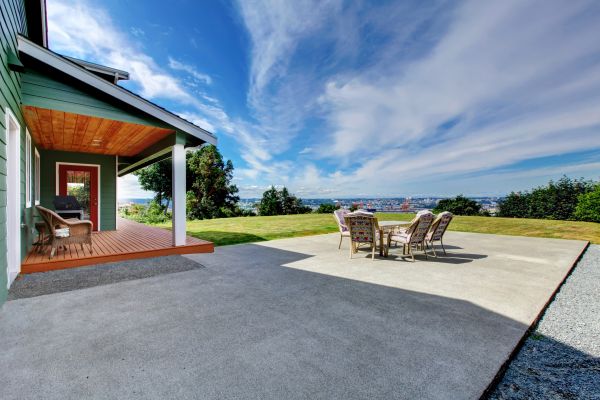 Cost of Backyard Paving in Valrico